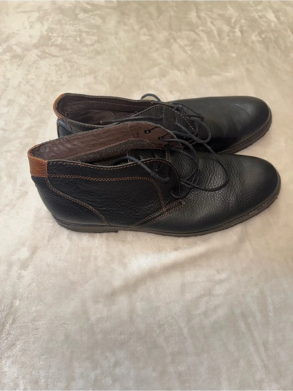 Johnston & Murphy Black Leather Chukka Boots with Brown Trim
